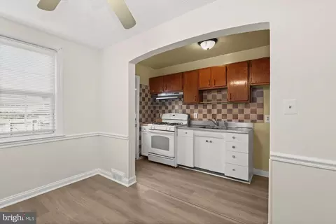Entry Way - 6320 Brown Ave, Baltimore, MD 21224 photo 3 of 4