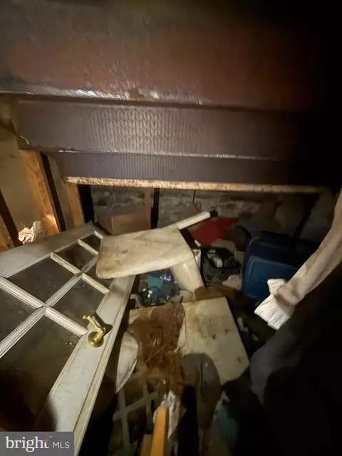 Entry Way - 2934 Greenmount Ave, Baltimore, MD 21218 photo 5 of 5