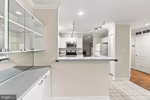 Kitchen - 617 Stoney Spg, Baltimore, MD 21210 photo 1 of 3