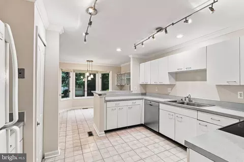 Kitchen - 617 Stoney Spg, Baltimore, MD 21210 photo 3 of 3