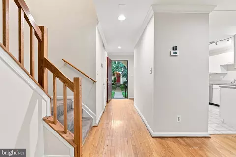 Entry Way - 617 Stoney Spg, Baltimore, MD 21210 photo 1 of 4