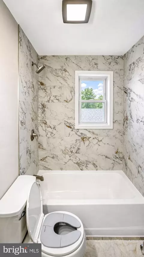 Bath - 3830 Bonview, Baltimore, MD 21213 photo 1 of 3