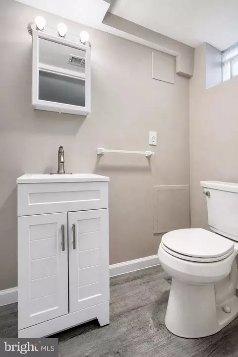 Bath - 3830 Bonview, Baltimore, MD 21213 photo 2 of 3