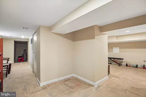 Entry Way - 3305 White Ave, Baltimore, MD 21214 photo 7 of 8