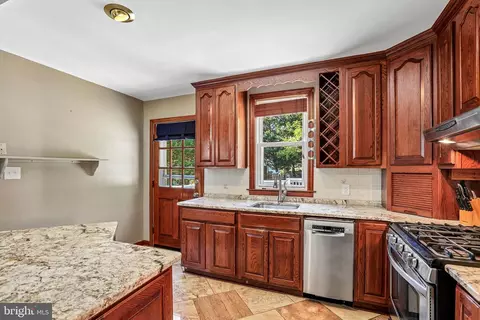 Kitchen - 3305 White Ave, Baltimore, MD 21214 photo 3 of 3