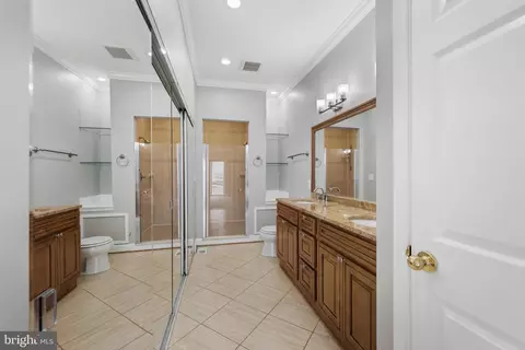 Entry Way - 431 E Fort Ave, Baltimore, MD 21230 photo 11 of 13