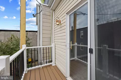 Exterior - 431 E Fort Ave, Baltimore, MD 21230 photo 3 of 6
