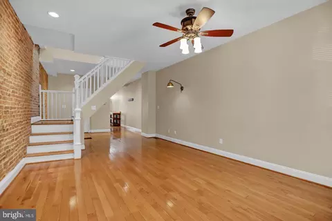 Entry Way - 404 E Lorraine Ave, Baltimore, MD 21218 photo 1 of 10