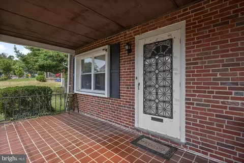 Exterior - 844 Bradhurst Rd, Baltimore, MD 21212 photo 3 of 3