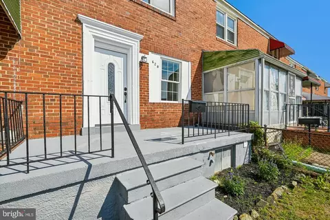 Exterior - 628 Roundview Rd, Baltimore, MD 21225 photo 1 of 10