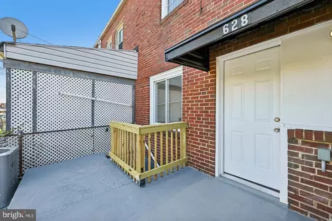 Exterior - 628 Roundview Rd, Baltimore, MD 21225 photo 6 of 10