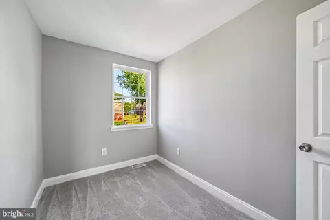 Bedroom - 628 Roundview Rd, Baltimore, MD 21225 photo 3 of 4
