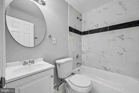 Bath - 628 Roundview Rd, Baltimore, MD 21225 photo 1 of 2