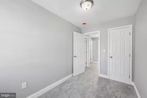 Entry Way - 628 Roundview Rd, Baltimore, MD 21225 photo 5 of 10
