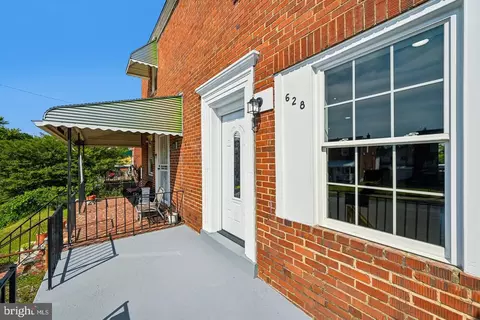 Exterior - 628 Roundview Rd, Baltimore, MD 21225 photo 3 of 10