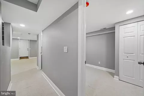 Entry Way - 628 Roundview Rd, Baltimore, MD 21225 photo 10 of 10