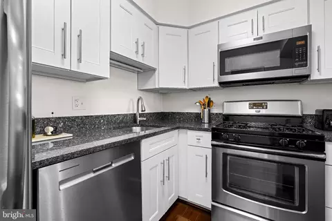 Kitchen - 1 Hamill Ct #45, Baltimore, MD 21210 photo 2 of 3