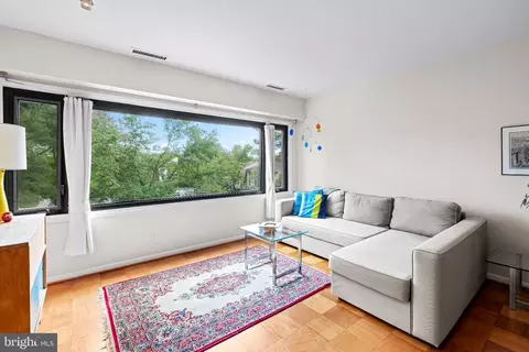 Living - 1 Hamill Ct #45, Baltimore, MD 21210 photo 3 of 3