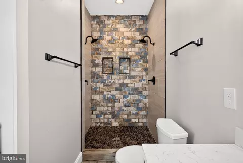 Bath - 3802 Greenmount Ave, Baltimore, MD 21218 photo 5 of 6