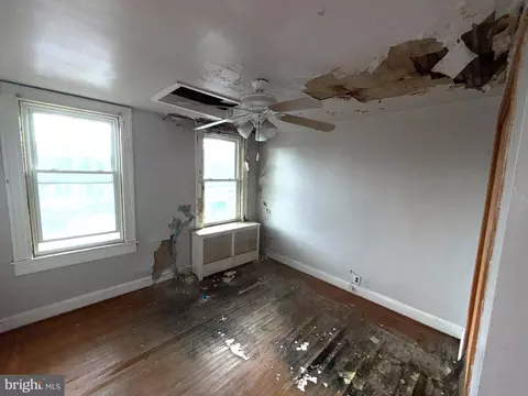 Bedroom - 3235 Shannon Dr, Baltimore, MD 21213 photo 9 of 9