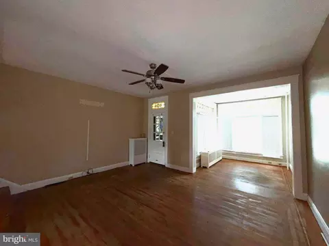 Living - 3235 Shannon Dr, Baltimore, MD 21213 photo 3 of 9