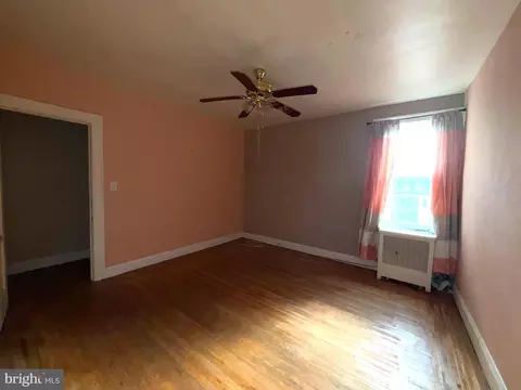 Bedroom - 3235 Shannon Dr, Baltimore, MD 21213 photo 5 of 9
