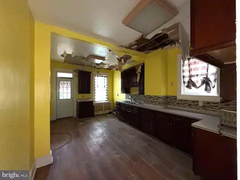 Entry Way - 3235 Shannon Dr, Baltimore, MD 21213 photo 1 of 5