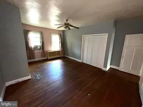 Bedroom - 3235 Shannon Dr, Baltimore, MD 21213 photo 2 of 9