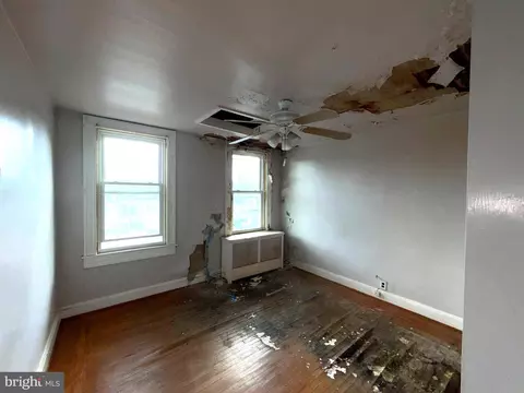 Bedroom - 3235 Shannon Dr, Baltimore, MD 21213 photo 7 of 9