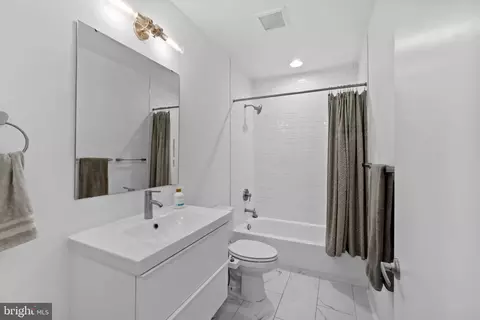 Bath - 312 E Lanvale St E, Baltimore, MD 21202 photo 2 of 3