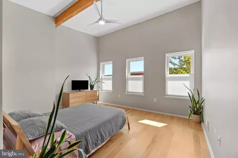 Bedroom - 312 E Lanvale St E, Baltimore, MD 21202 photo 2 of 3