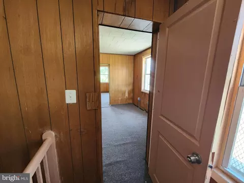Entry Way - 101 S Payson St, Baltimore, MD 21223 photo 16 of 18
