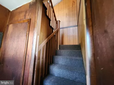 Entry Way - 101 S Payson St, Baltimore, MD 21223 photo 14 of 18