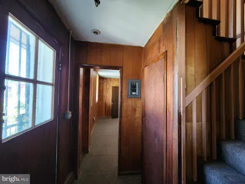 Entry Way - 101 S Payson St, Baltimore, MD 21223 photo 13 of 18