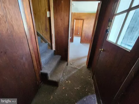 Entry Way - 101 S Payson St, Baltimore, MD 21223 photo 11 of 18