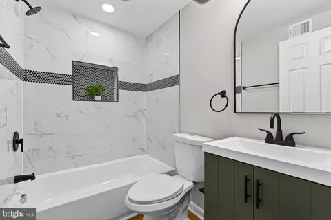 Bath - 1820 N Collington Ave, Baltimore, MD 21213 photo 1 of 5