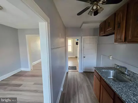 Entry Way - 3233 Elmley Ave, Baltimore, MD 21213 photo 2 of 6
