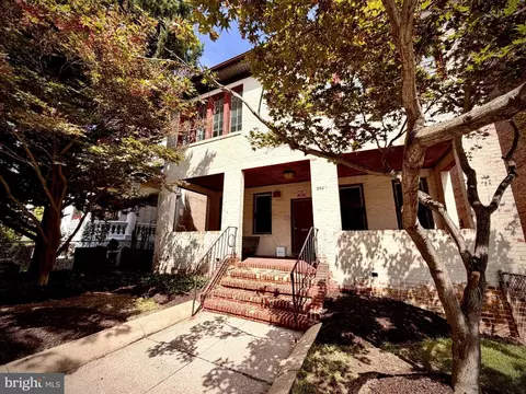 2425 Eutaw Pl, Baltimore, MD 21217 photo 5