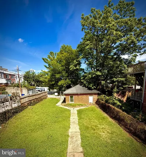 2425 Eutaw Pl, Baltimore, MD 21217 photo 4