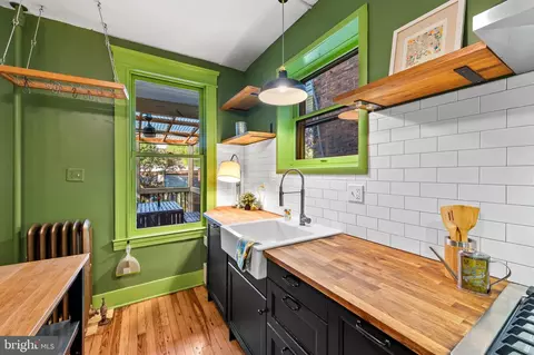 Kitchen - 306 E 31st St E, Baltimore, MD 21218 photo 4 of 6