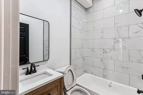 Bath - 2611 E Preston St, Baltimore, MD 21213 photo 4 of 6