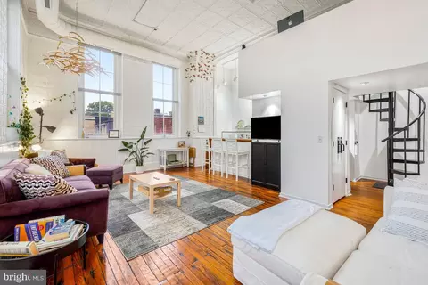 Living - 112 E West St #202, Baltimore, MD 21230 photo 1 of 4