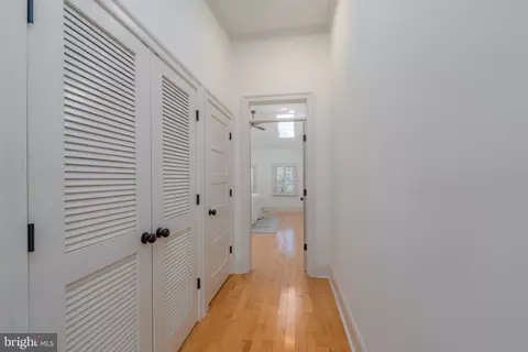 Entry Way - 3409 Dillon St, Baltimore, MD 21224 photo 9 of 10