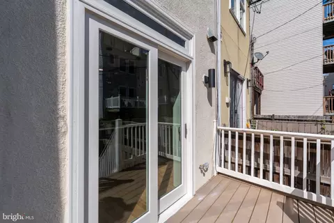 Exterior - 3409 Dillon St, Baltimore, MD 21224 photo 5 of 9