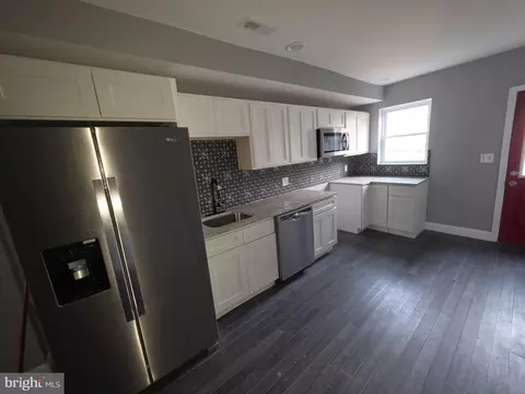 Entry Way - 1227 E Lanvale St, Baltimore, MD 21202 photo 2 of 8
