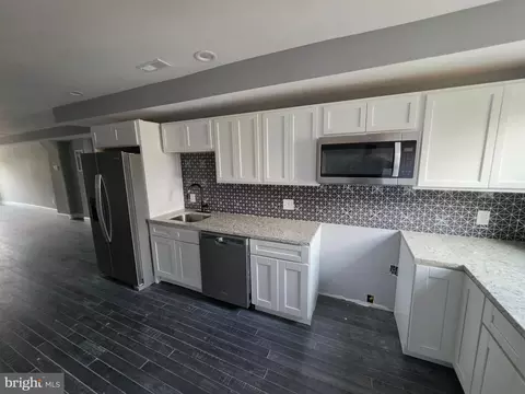 Entry Way - 1227 E Lanvale St, Baltimore, MD 21202 photo 1 of 8