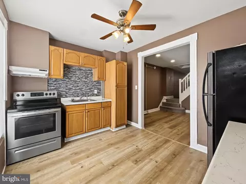 Entry Way - 621 E 30th St, Baltimore, MD 21218 photo 1 of 3