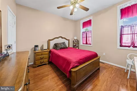 Bedroom - 2334 Sidney Ave, Baltimore, MD 21230 photo 2 of 2