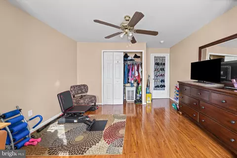 Bedroom - 2334 Sidney Ave, Baltimore, MD 21230 photo 1 of 2