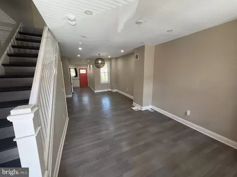 Entry Way - 2728 E Chase St, Baltimore, MD 21213 photo 1 of 3